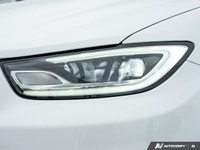 Effortlessly transport your family in style and comfort with this 2024 Chrysler Pacifica Touring-L m... (image 9)