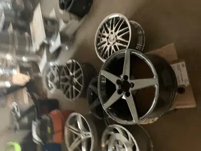 We just purchased a large inventory of corvette parts and have over 400 rims available. Pictures are...
