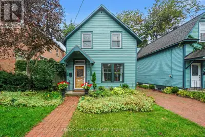 Charming home centrally located only steps to the Canal, walking distance to the Byward Market and t...