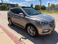 2018 Hyundai Santa Fe Sport 2.0T SE AWD,excellent conditions,two previous owners,clean carfax,low ki... (image 5)