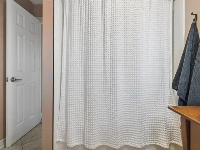 230 Boul. des Allumettières Gatineau (Hull), Quebec in Houses for Sale in Gatineau - Image 14