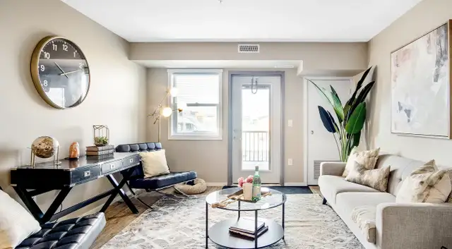Pet-Friendly Three Bedroom Two Bath with In-suite Laundry for Re in Long Term Rentals in Saskatoon - Image 5