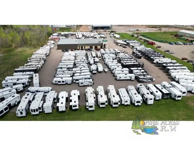 2018 Fleetwood RV Discovery 38K only 14,584 Miles in RVs & Motorhomes in Moncton - Image 78