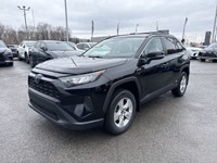 Le Toyota RAV4 LE 2021 est un VUS compact très populaire, reconnu pour sa fiabilité, son efficacité... (image 4)