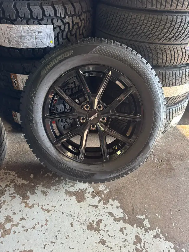 Four New 18″ 5x114.3 American Racing Rims w/ 245/60R18 Hankook in Tires & Rims in Oakville / Halton Region - Image 5
