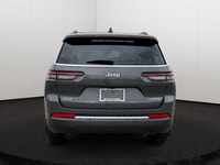 This 2025 Jeep Grand Cherokee L Laredo has the following options Cloth Seats, Power Sunroof, Remote... (image 4)