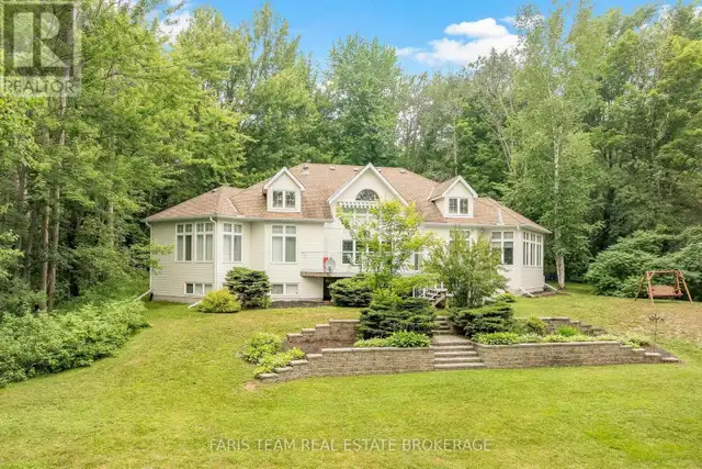 1037 ROCKCASTLE ROAD Gravenhurst (Morrison), Ontario in Houses for Sale in Muskoka - Image 2