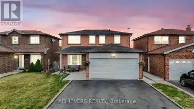 This well-kept 3 Bedrooms and 2 bedrooms separate entrance Basement (great income home). With lot of...
