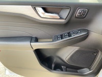 **WE WILL BEAT ANY FORD DEALER IN THE CITY** The 2026 Ford Escape Plug-In Hybrid is the perfect blen... (image 5)
