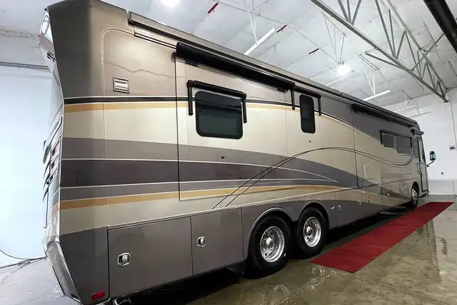 2014 MONACO DYNASTY 44PDQ in RVs & Motorhomes in Red Deer - Image 6