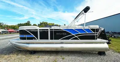 2026 SYLVAN 820 Cruise – PC2167 – Onyx Innovation, quality, and performance have been the Sylvan hal...