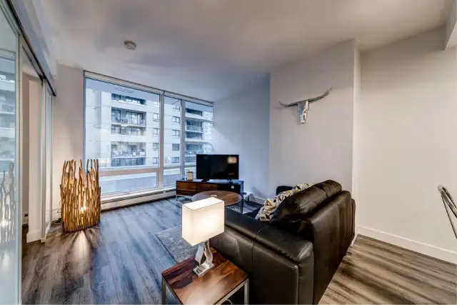 Furnished 1BR Downtown Vancouver | All inclusive | Weekly Stay in Short Term Rentals in Vancouver - Image 4
