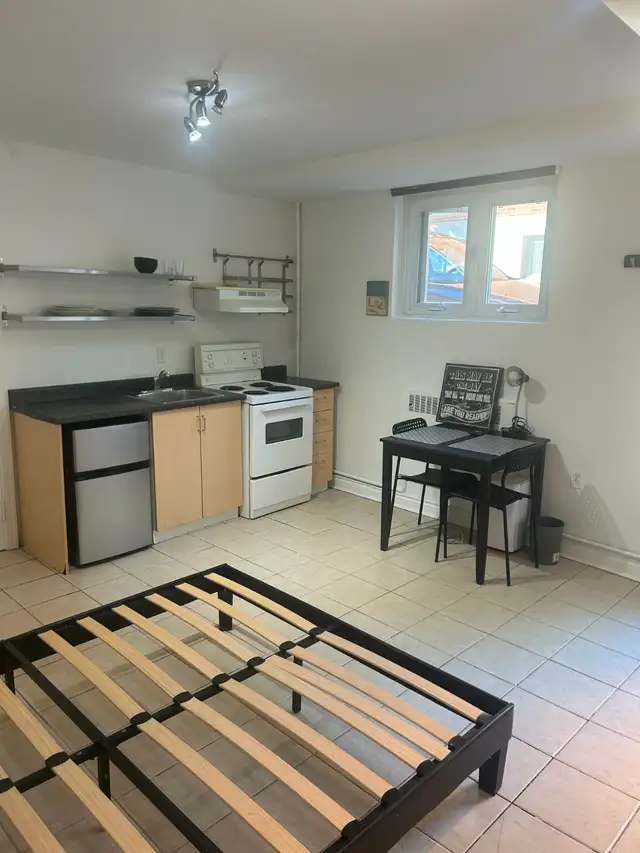 U d M,  HEC Chambre in Room Rentals & Roommates in City of Montréal - Image 8