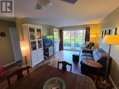 This centrally located 2 bed, 1-bath condo offers the perfect blend of comfort, convenience, & lifes...