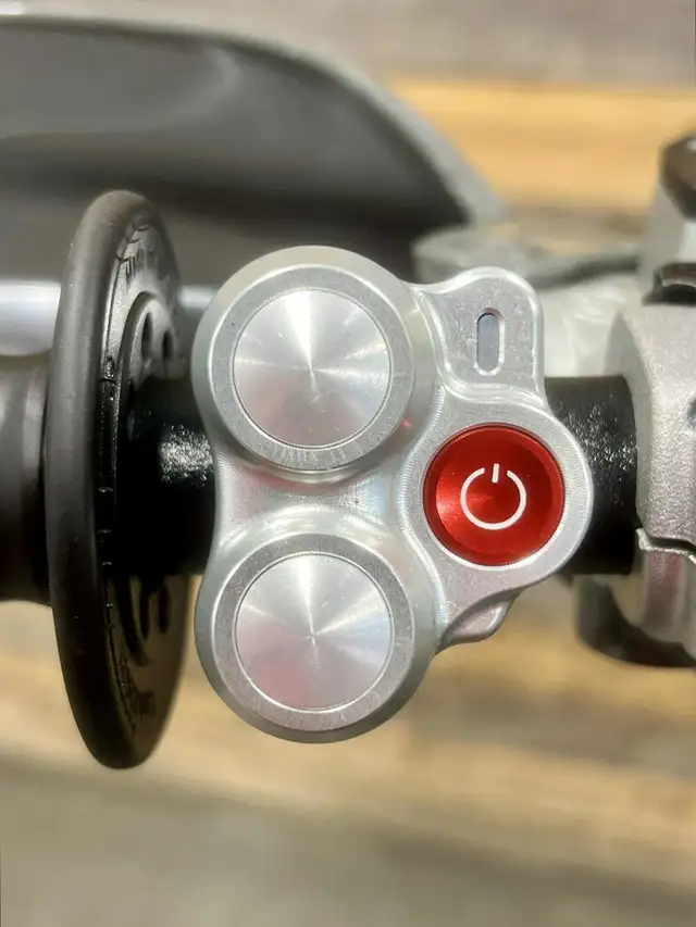 2025 STARK FUTURE VARG 1.2 MX-MOTOCROSS + 60 HP A 80 HP (ALPHA)  in Dirt Bikes & Motocross in Laval / North Shore - Image 16