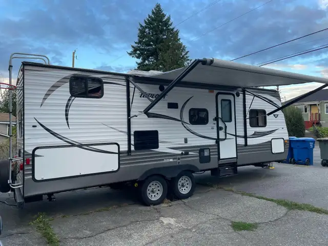 2016 KEYSTONE HIDEOUT 24BHSWE (FINANCING AVAILABLE) in Travel Trailers & Campers in Saskatoon - Image 8