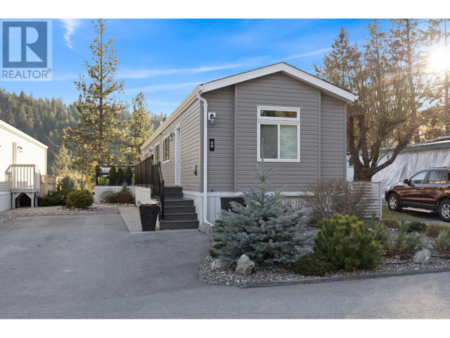 5371 Princeton Avenue Unit# 29 Peachland, British Columbia in Houses for Sale in Penticton