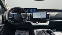 NAVIGATION, LEATHER SEATS, PANORAMIC ROOF, BLIND SPOT MONITOR, ADAPTIVE CRUISE CONTROL Step into the... (image 9)