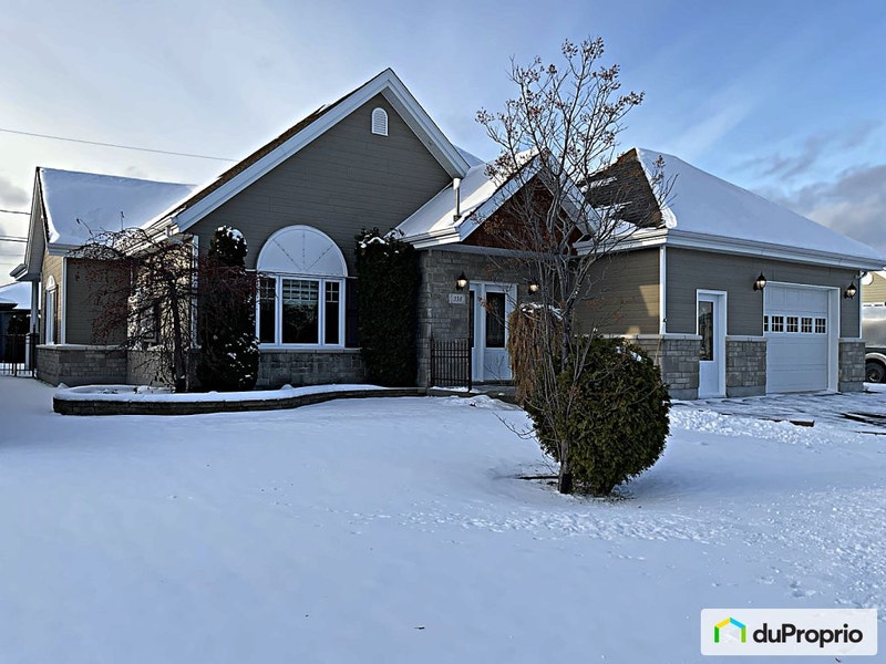 518 000 Bungalow à vendre à Alma Maisons à vendre LacSaintJean