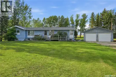 Looking for 40 acres 15 minutes from Regina on pavement? You found it! 1890 ft2 bungalow on 40 acres...
