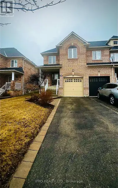 26 ATLANTIS DRIVE Whitby (Blue Grass Meadows), Ontario