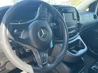 Welcome to Country Hills Volkswagen 2019 Mercedes-Benz Metris Passenger 4MATIC® Our team of knowledg... (image 9)