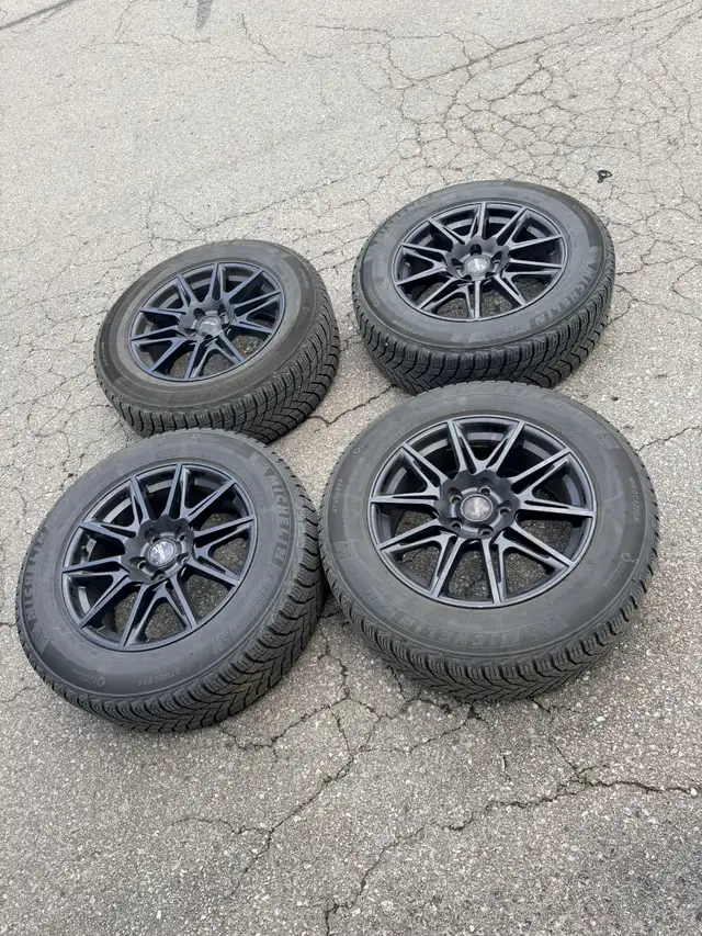 225/65/17 michelin winters 5x114.3 toyota venza rav4 Lexus NX in Tires & Rims in Mississauga / Peel Region - Image 2
