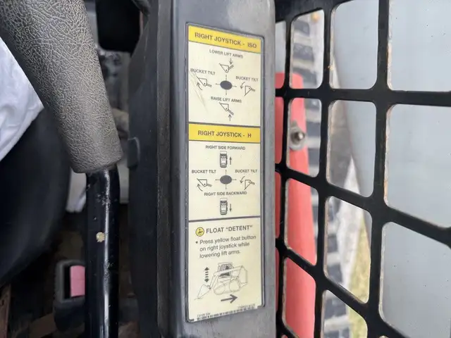 2017 Bobcat T740 Skid Loader in Heavy Trucks in Regina - Image 36