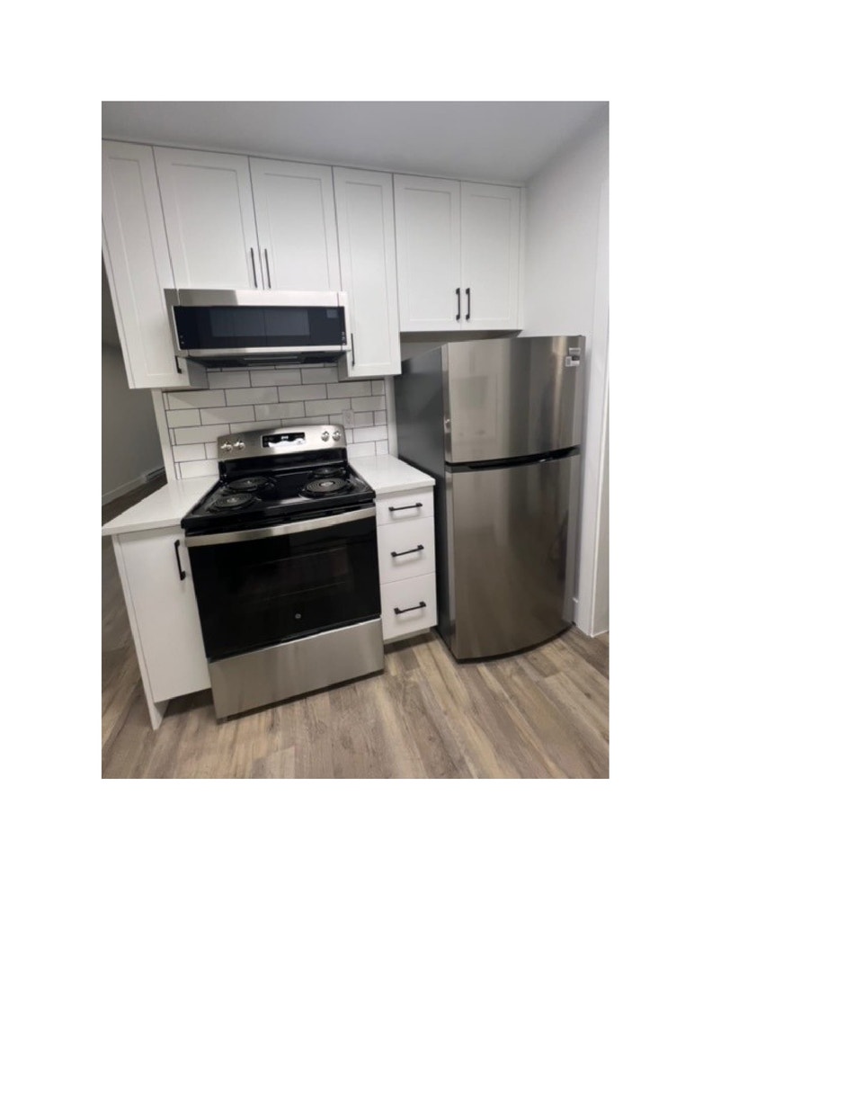 Bright & Spacious 1-Bedroom Suite at Cumberland Park Apartments 3