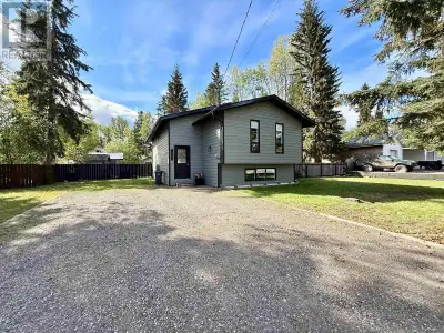 This house is a must see, it is chalked full of value and is ready for you to make your own. Large r...