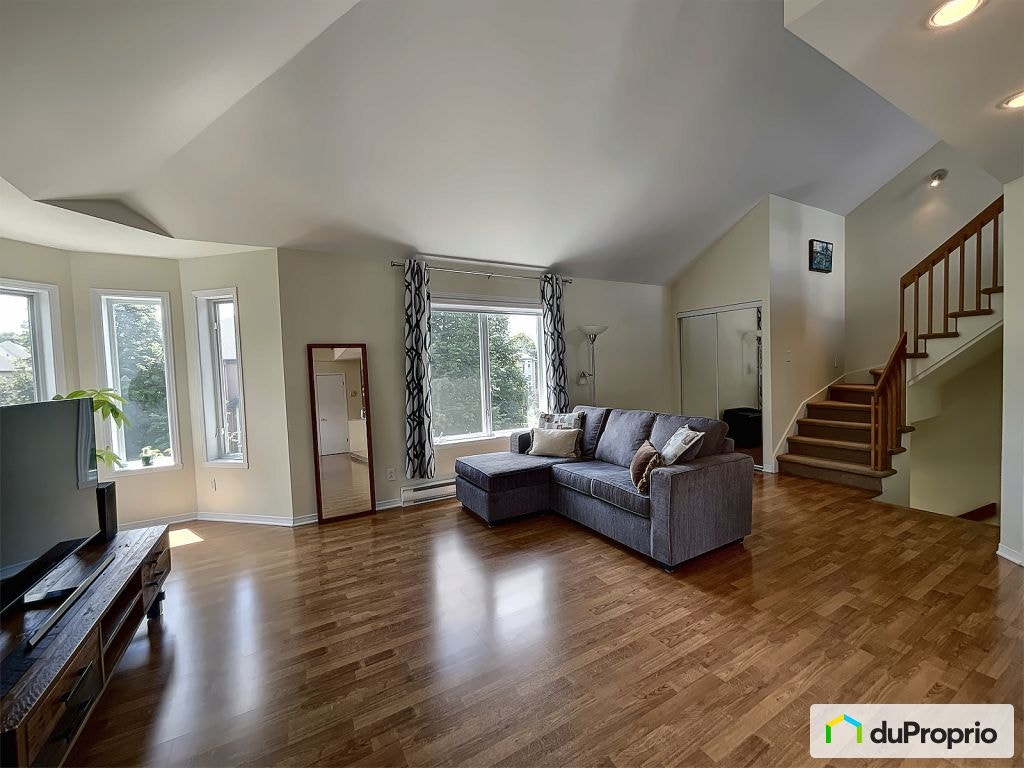 $399,900 - Condominium for sale in Mont-St-Hilaire — photo 3