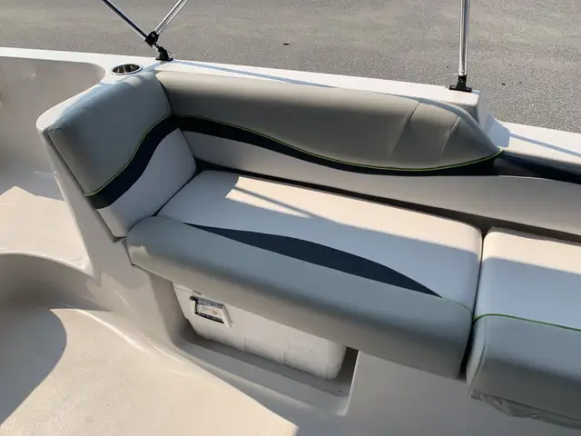 2023 Legend Vibe D19 Deck Boat in Powerboats & Motorboats in Sudbury - Image 21