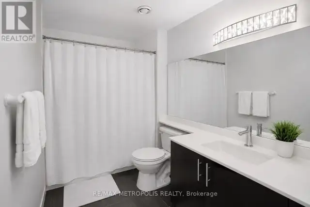 PH16 - 1070 SHEPPARD AVENUE W Toronto (York University Heights), in Condos for Sale in City of Toronto - Image 14