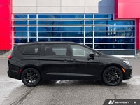 Recent Arrival! Is your family growing? Need more space? Then check out this 2025 Chrysler Pacifica... (image 6)