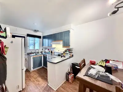 5 1 2-5 1/2-5 et demi-5 and half-3 beds-3 bedrooms-3 chambres-Longueuil-Rive Sud-Stationnement inclu...