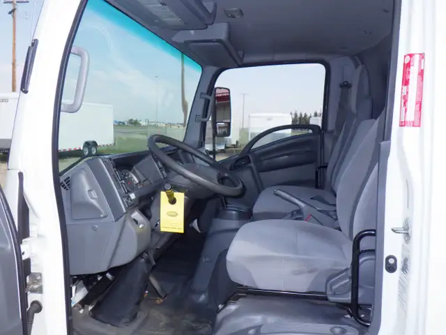 2018 Isuzu NQR With 16 Ft Dry Van #0826A in Heavy Trucks in Red Deer - Image 17