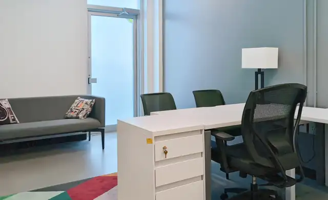 Office space for rent for 4 persons in Keele Street Vaughan in Commercial & Office Space for Rent in City of Toronto - Image 16