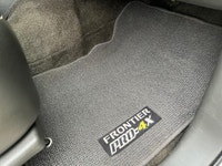-PRO-4X -Crew Cab -Black Leather Interior -Colour Matched Cap -Great Condition $23,995 + tax, licens... (image 3)
