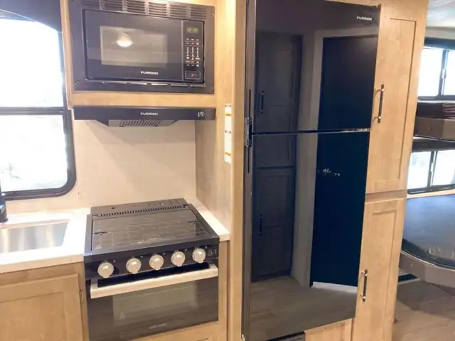 2026 Keystone RV Springdale 2620BHS in Travel Trailers & Campers in Bedford - Image 13