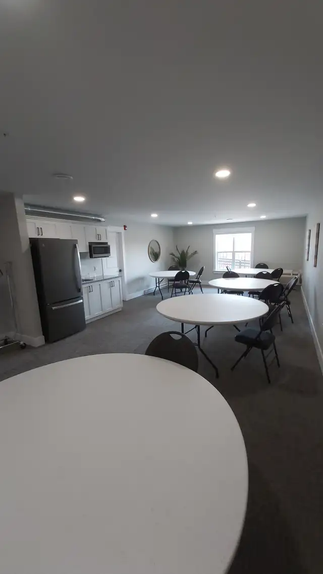 1Bed/1Bath Uptown Near Shopping, Available Feb.1,205-40 Patience in Long Term Rentals in Fredericton - Image 15