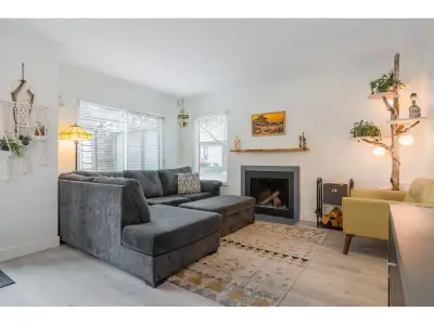 Welcome to Sunridge Estates in the heart of Sunshine Hills, within the coveted Seaquam High School c...