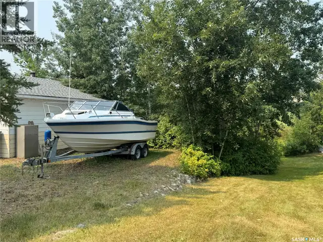 1635 Bay AVENUE N La Ronge, Saskatchewan in Land for Sale in La Ronge - Image 4