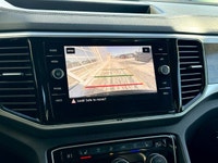 * 4MOTION All-Wheel Drive (AWD) * 20-inch alloy wheels * LED headlights, fog lights, DRLs * Wood tri... (image 9)