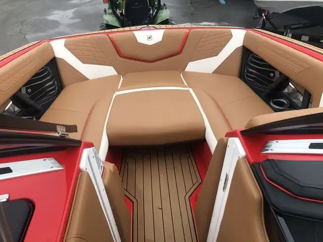 2021 Nautique Super Air Nautique G23 in Powerboats & Motorboats in St. Albert - Image 8