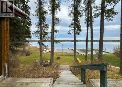 Has lake life been calling your name? Here's your opportunity to own a charming cabin on a lease lot...