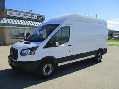 V6 ,High Roof ,148 inch wb ,auto ,air ,cruise, tilt ,pw ,pl, Bluetooth media center radio, rear ac/h...