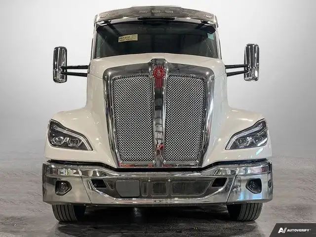 2025 Kenworth T680 in Heavy Trucks in Moncton - Image 3
