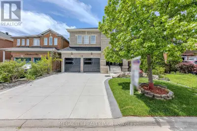 6 LINDERWOOD DRIVE Brampton (Fletcher's Meadow), Ontario