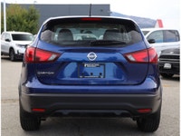 2018 NISSAN QASHQAI S - NO ACCIDENTS - ONE OWNER- BC VEHICLE - BACKUP CAMERA - HEATED FRONT SEATS -... (image 4)