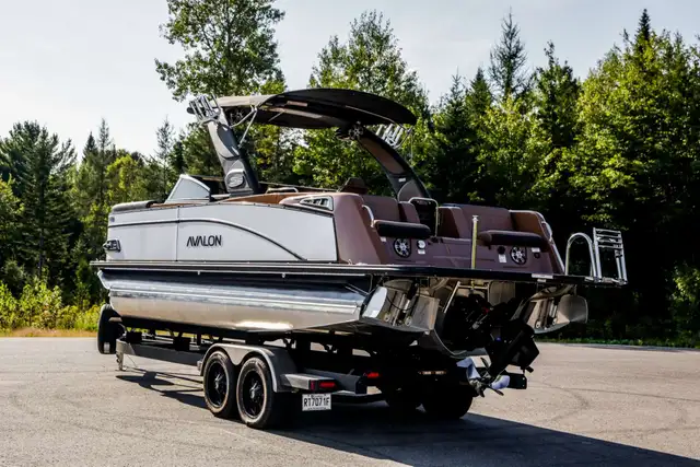 2024 Avalon WAKETOON in Powerboats & Motorboats in Rimouski / Bas-St-Laurent - Image 11